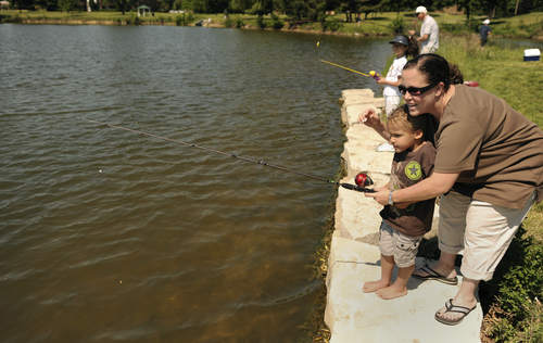 woman-and-kid-fishing